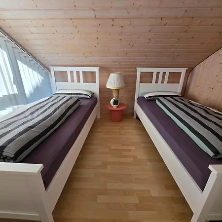 ホームステイ Doppelzimmer Mit Wc Im Flur, Kein Bad, Keine Dusche ヴァルツフート＝ティンゲン